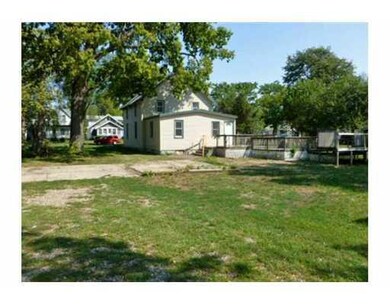 2215 E Walnut St, Des Moines, IA 50317 - photo 2