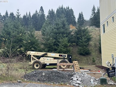 235 Sternwheeler Dr unit 25, Cascade Locks, OR 97014 - photo 2