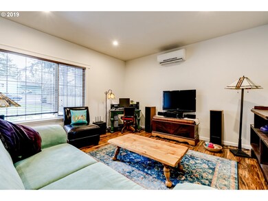 1302 Piper Ln, Eugene, OR 97401 - photo 6