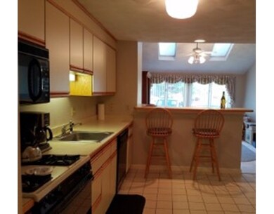 17 Tulip Cir unit 17, Haverhill, MA 01830 - photo 3