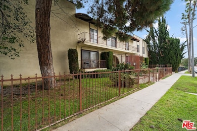 756 N Inglewood Ave unit 1, Inglewood, CA 90302 - photo 3