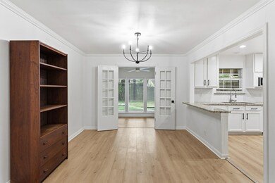 5517 Aspen St, Houston, TX 77081 - photo 4