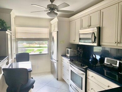 3081 Yarmouth E, Boca Raton, FL 33434 - photo 4