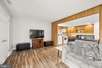 727 Myrtle Ave, Lindenwold, NJ 08021 - photo 7