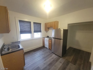 68 Huntington Terrace unit 3, Newark, NJ 07112 - photo 4