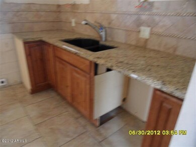 GRANITE KITCHEN COUNTERTOP