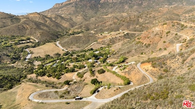 12324 Yerba Buena Rd, Malibu, CA 90265 - photo 5