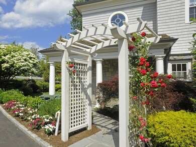 Walkway to Front