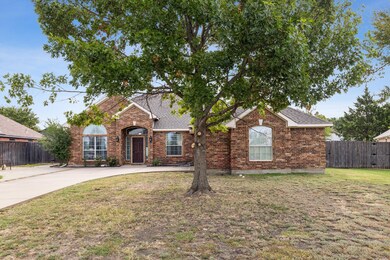 805 Dickerson Cir, Celina, TX 75009 - photo 2