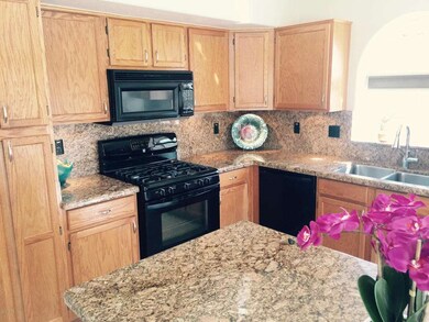 Kitchen close