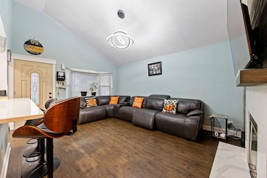 7656 W 80th Place, Bridgeview, IL 60455 - photo 2