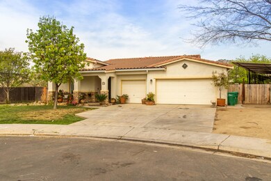 638 N Doree Place, Porterville, CA 93257 - photo 4