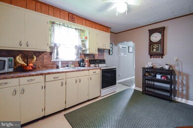 515 Calco Ave, Reading, PA 19608 - photo 7