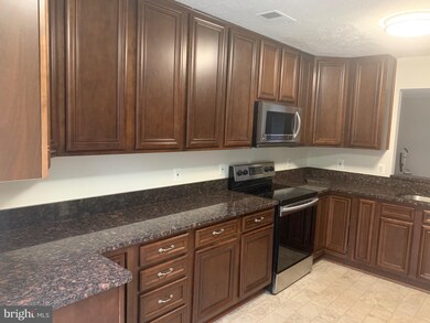 209 Potomac Hills Dr, Stafford, VA 22554 - photo 3