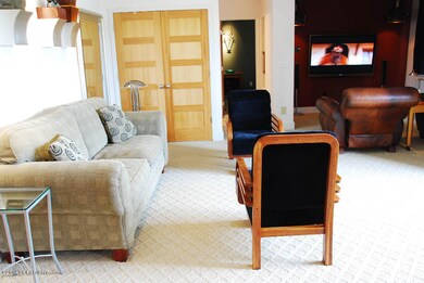 Living area and Entertainment