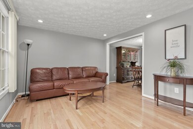 16 Class Ct, Parkville, MD 21234 - photo 4
