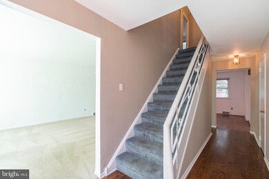 2039 Wisteria Ln, Lafayette Hill, PA 19444 - photo 2