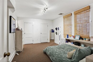 Large bedroom off of front bonus room. Big closet