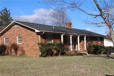 2704 Lafayette Place, High Point, NC 27263 - photo 2