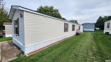 5112 N Fairmount St unit 139, Davenport, IA 52806 - photo 2