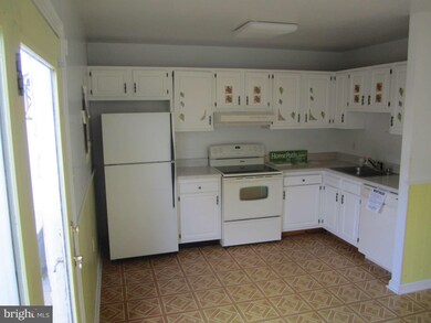 13 Peach Orchard Ct, Brunswick, MD 21716 - photo 4