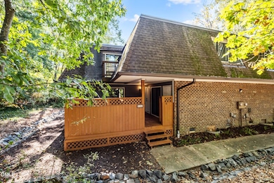 256 Brookberry Cir unit 256, Chapel Hill, NC 27517 - photo 2