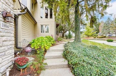 1804 Whispering Pines Lane