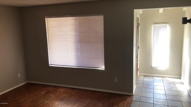 4122 W Laurel Ln, Phoenix, AZ 85029 - photo 2