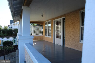 105 N High St, Edinburg, VA 22824 - photo 2