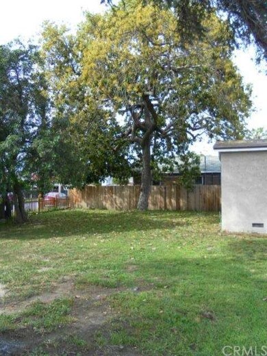 1301 E 118th St, Los Angeles, CA 90059 - photo 3