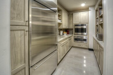 Butler's Pantry Model B