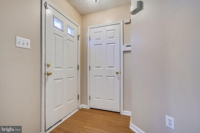 9841 Bayline Cir, Owings Mills, MD 21117 - photo 4