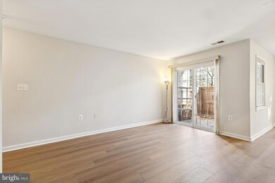 108 Westwick Ct unit 4, Sterling, VA 20165 - photo 5