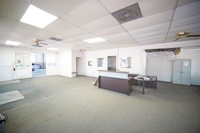 205 W Belknap St, Jacksboro, TX 76458 - photo 2