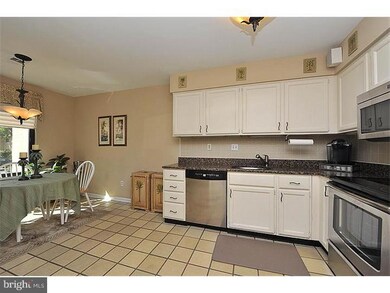 731 Wynnewood Rd unit 38, Ardmore, PA 19003 - photo 2