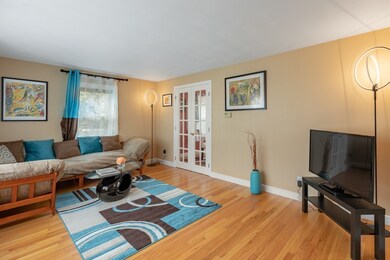 32 Pine St, Arlington, MA 02474 - photo 3