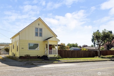 210 S Yew St, Centralia, WA 98531 - photo 2