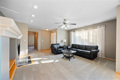 3510 Pioneer Ave SE, Cedar Rapids, IA 52403 - photo 4