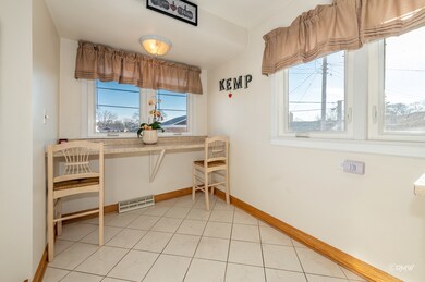 4525 Hirschberg Ct, Schiller Park, IL 60176 - photo 4