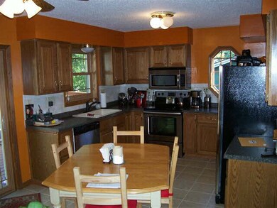 4401 Oakley St, Duluth, MN 55804 - photo 6