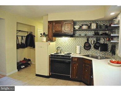 1006 E Willow Run Dr, Wilmington, DE 19805 - photo 6