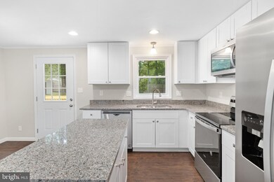 10913 Buckskin Ln, Fredericksburg, VA 22407 - photo 4