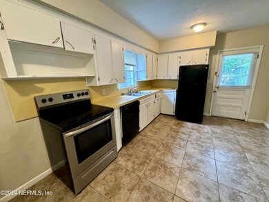 4580 Colonial Ave, Jacksonville, FL 32210 - photo 7