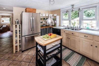 8 Maple Ave, Newton, NH 03858 - photo 5