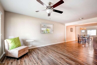 2219 W Verde Ln Phoenix AZ-large-005-Foy