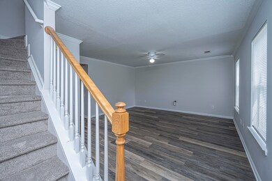 3208QueensgateWay06