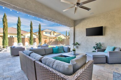 Large covered patio w/ built in speakers