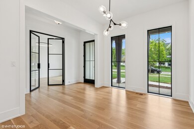 613 S Chatham Ave, Elmhurst, IL 60126 - photo 2