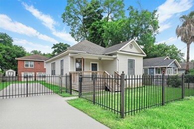 1320 Idylwild St, Houston, TX 77009 - photo 2