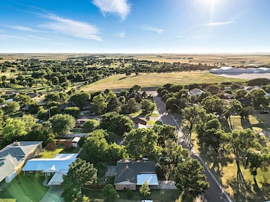 701 NW 2nd St, Guymon, OK 73942 - photo 5